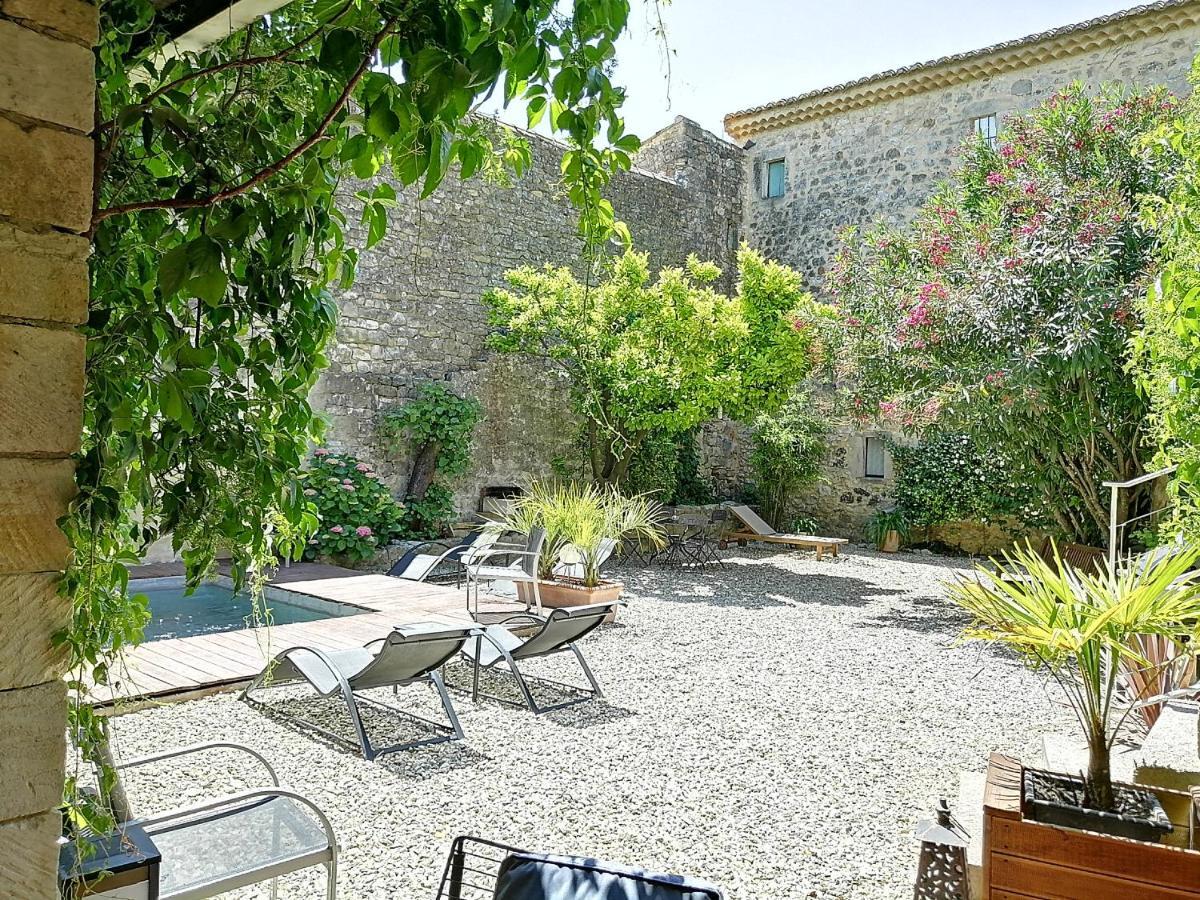 Gîte d'Emeline Bourdic Exterior foto